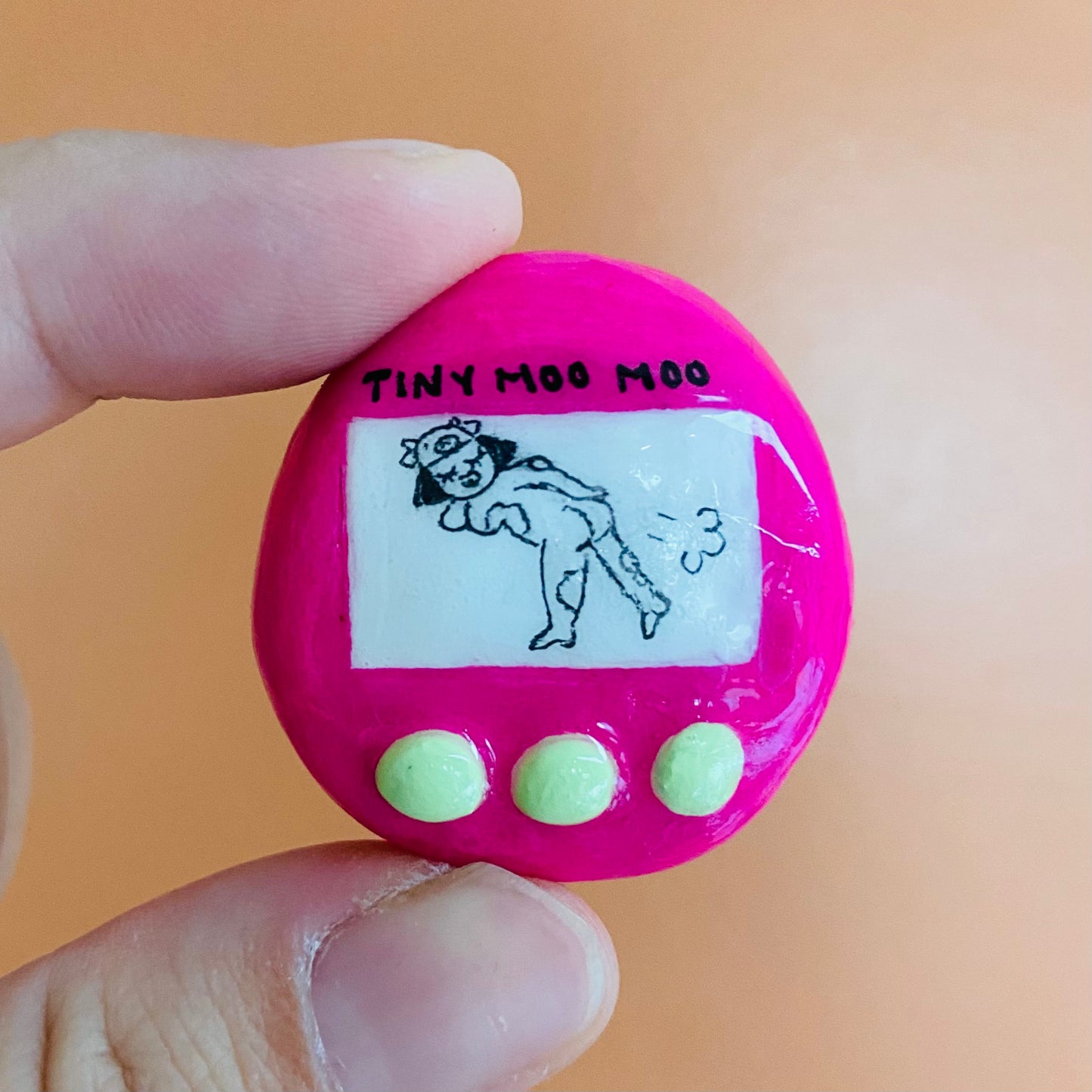 TAMAGOTCHI MAGNET